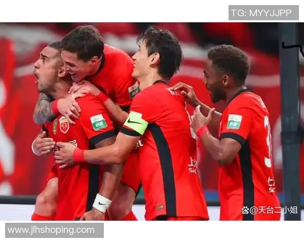 拜仁狂胜热刺四球大捷争议判罚引发全场热议