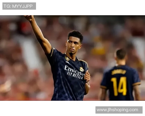 德甲盛宴：皇马4-0战胜那不勒斯神奇扑救点燃全场激情与转会传闻