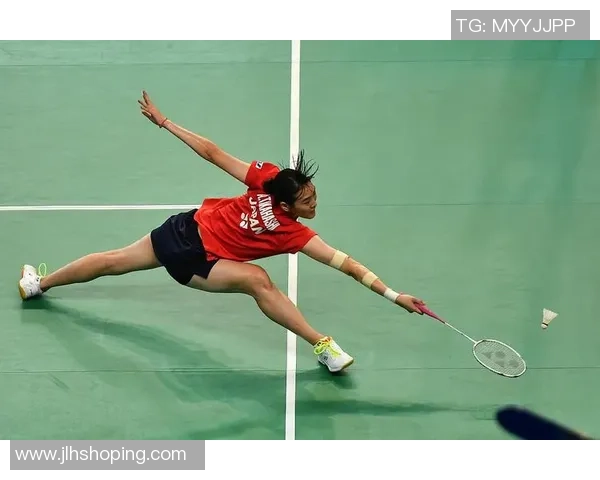 重庆羽毛球队在全国锦标赛积分榜上以73分稳居第一名展现强劲实力