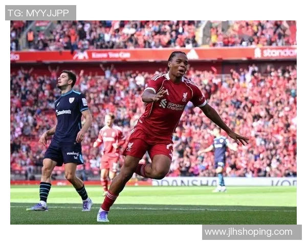 中超精彩对决里昂与利物浦激战成平补时进球引发全场狂欢