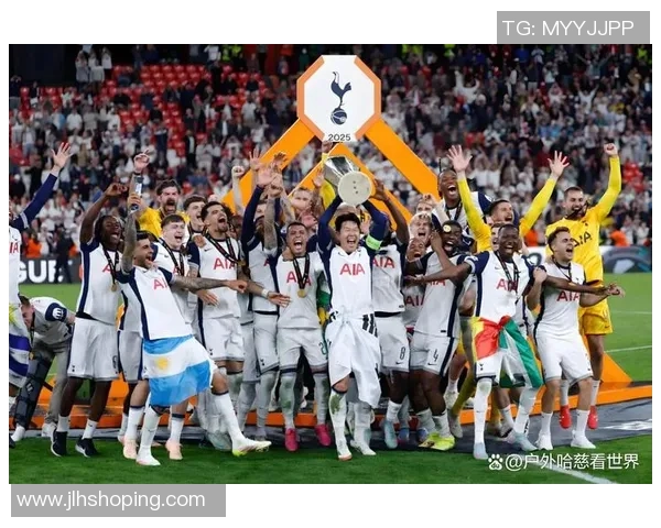 英超惊天冷门热刺逆袭曼城五球大胜引发红牌争议